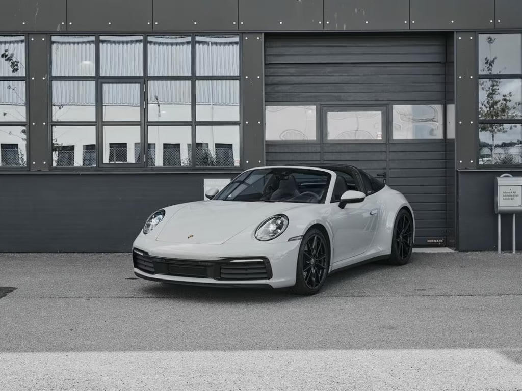 Porsche 911 2021 Benzine