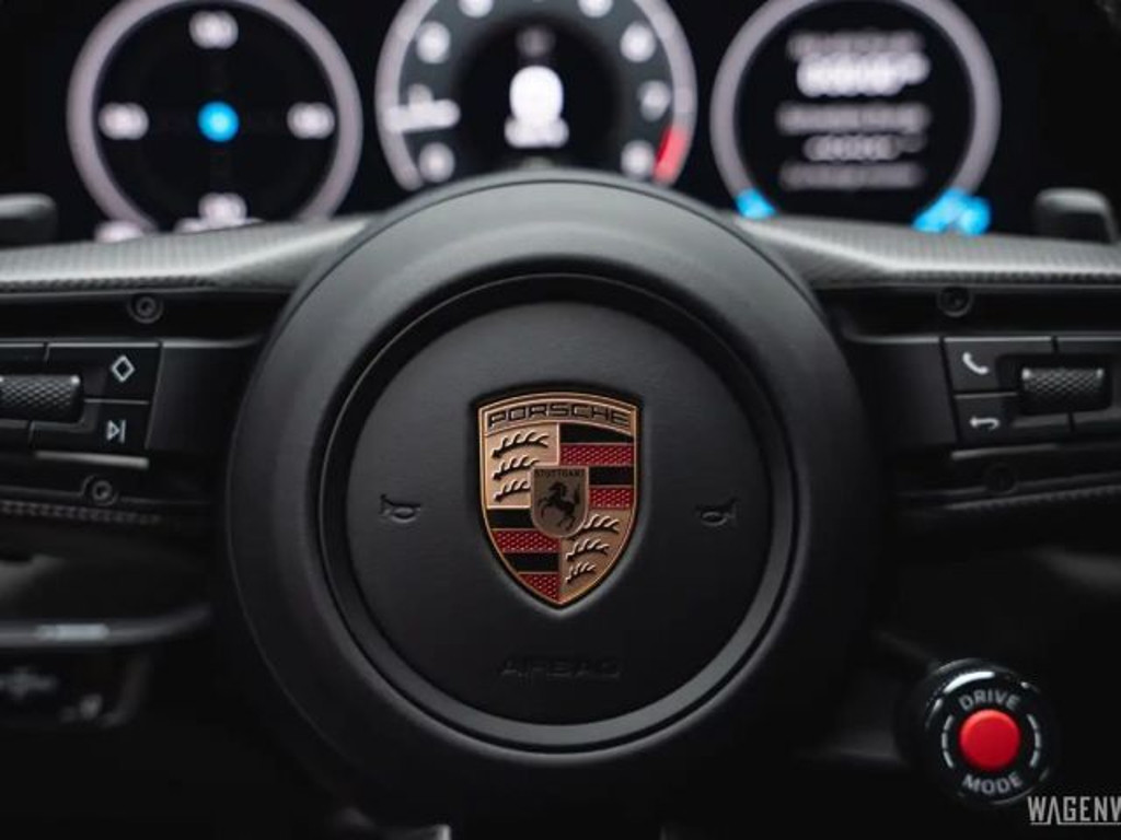 Porsche 911
