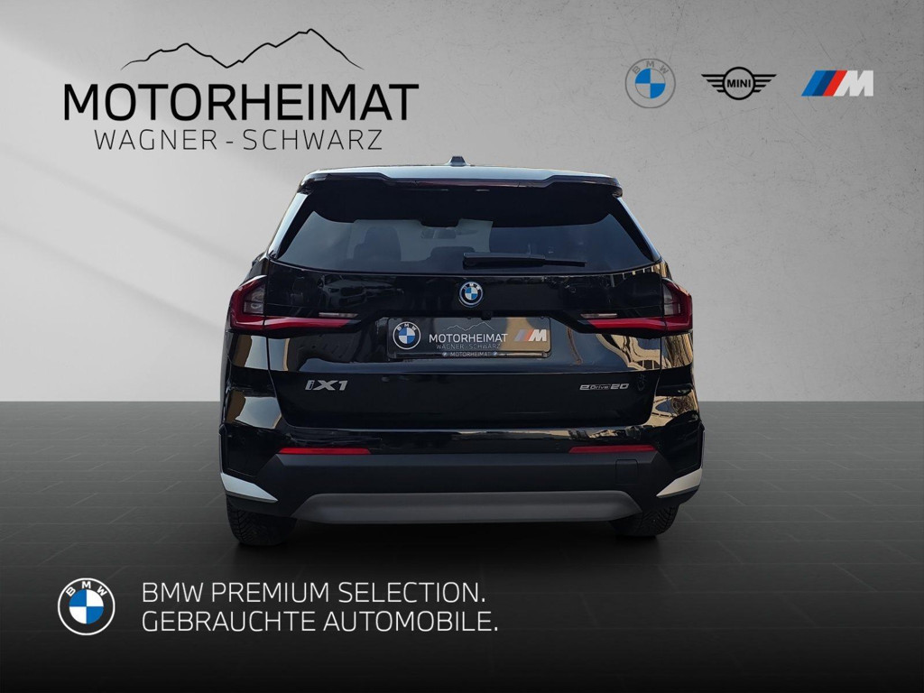 BMW iX1