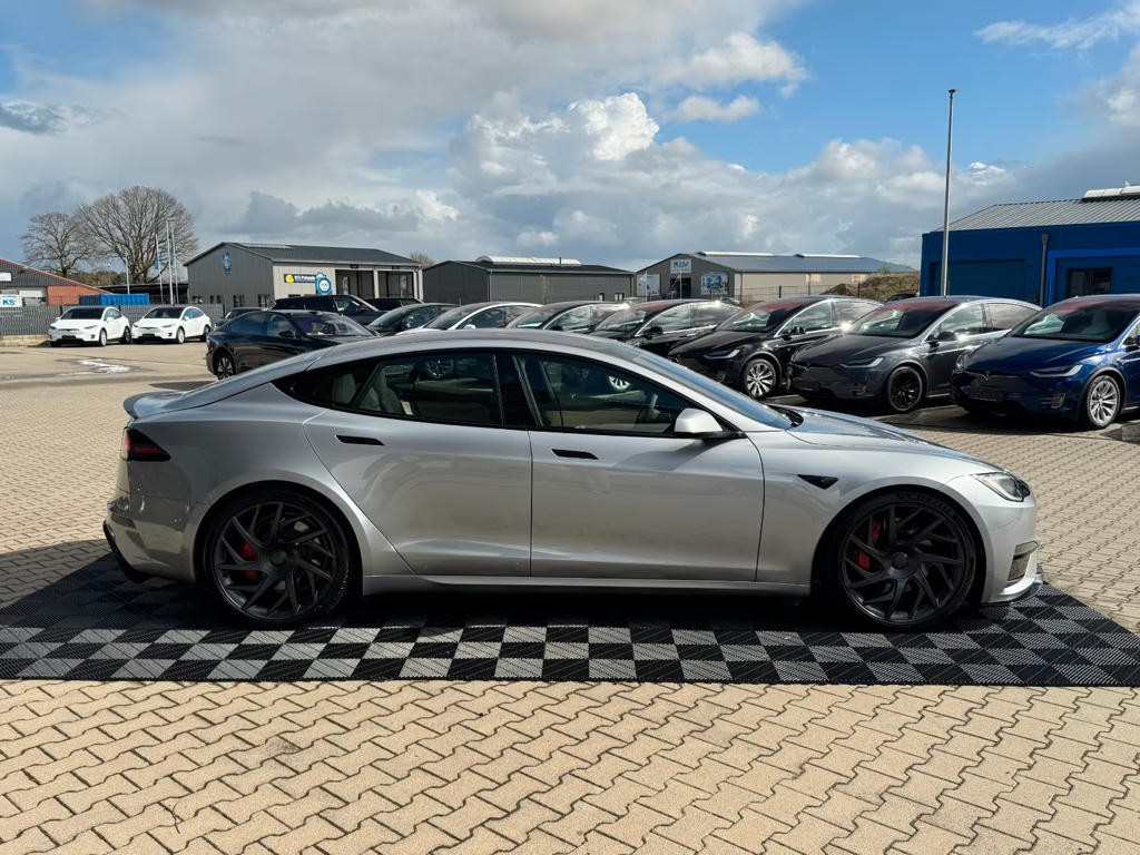 Tesla Model S