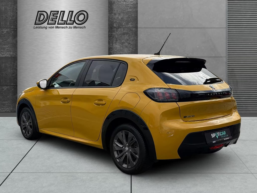 Peugeot e-208
