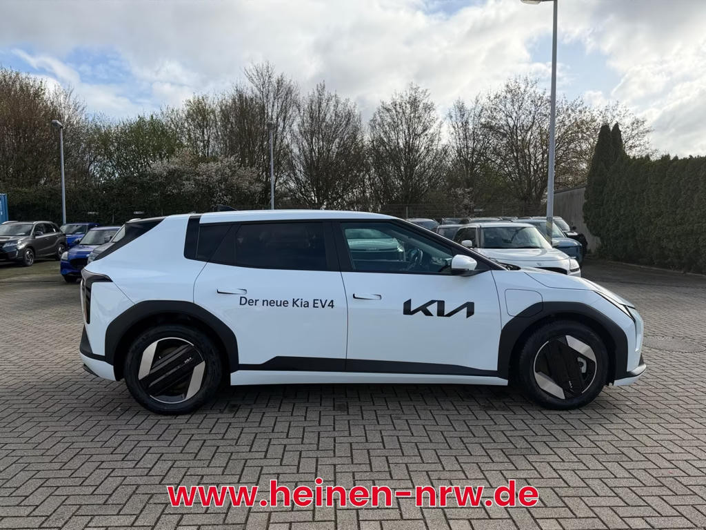 Kia EV4