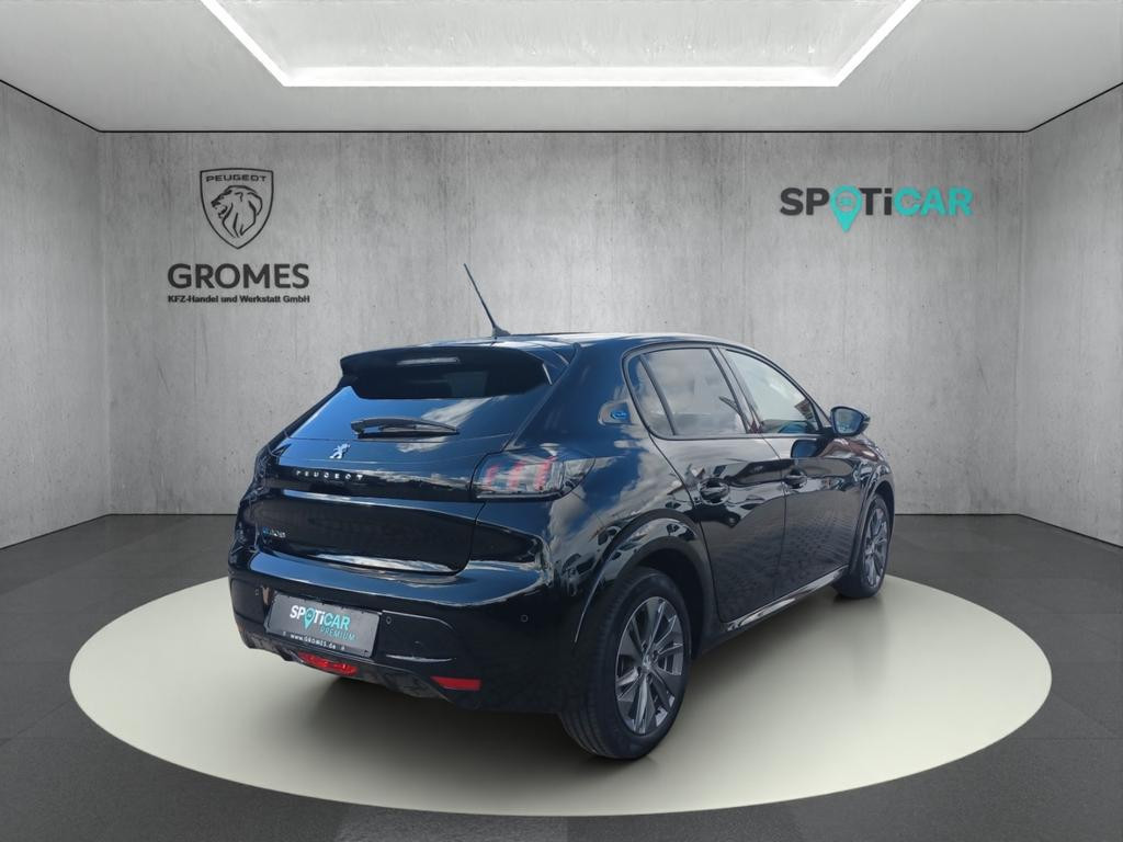 Peugeot e-208
