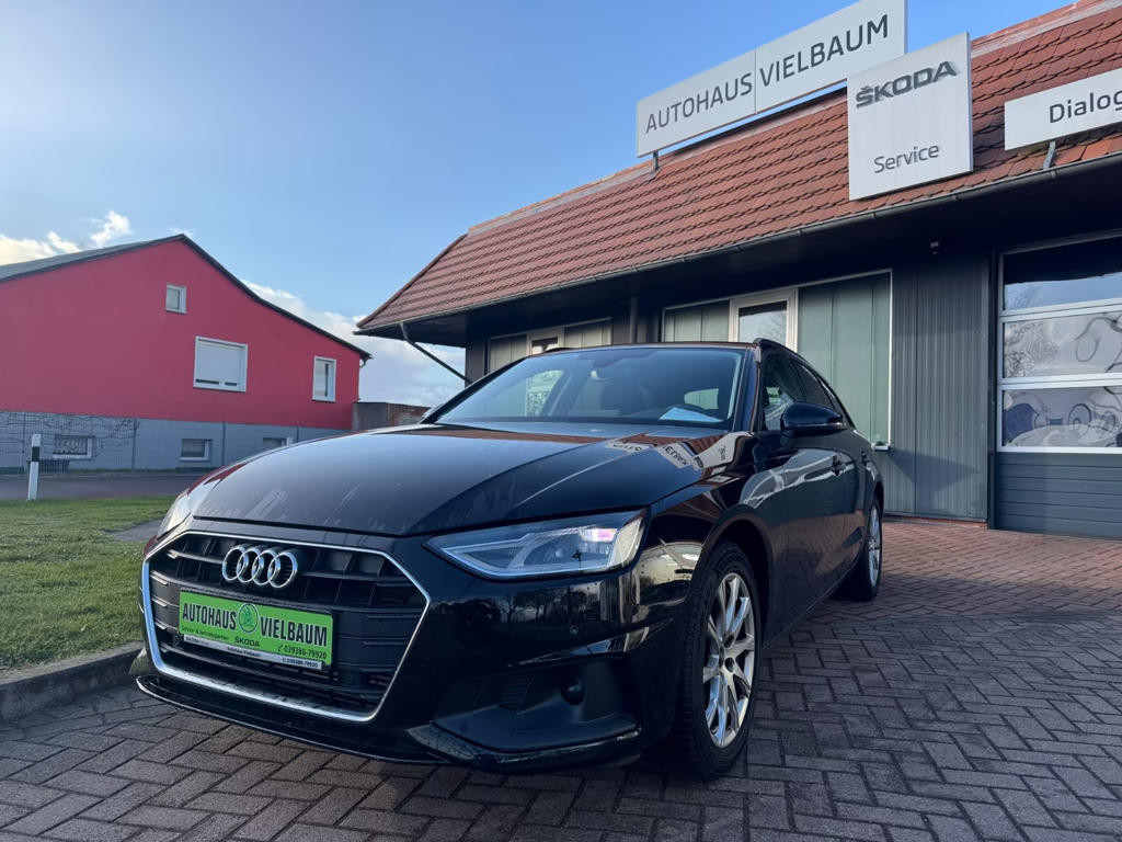 Audi A4 2022 Benzine