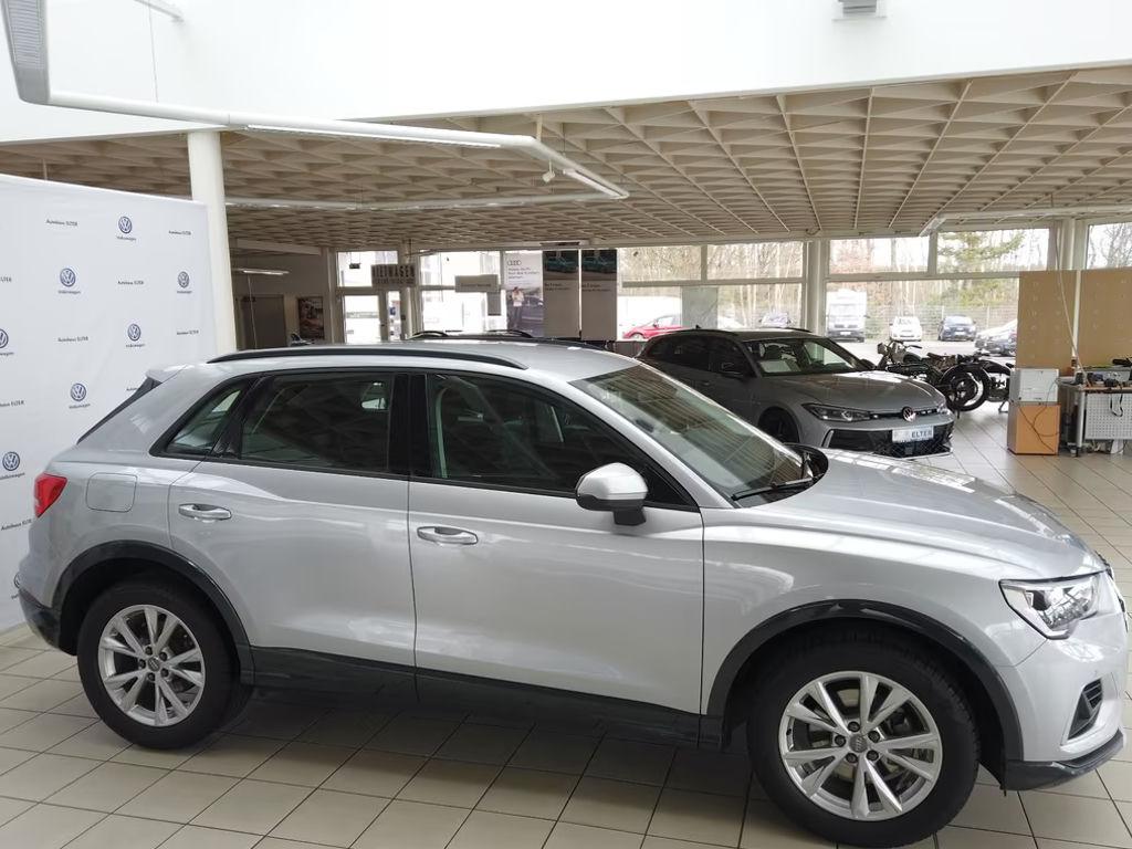 Audi Q3 2023 Benzine
