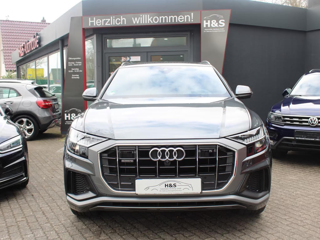 Audi Q8