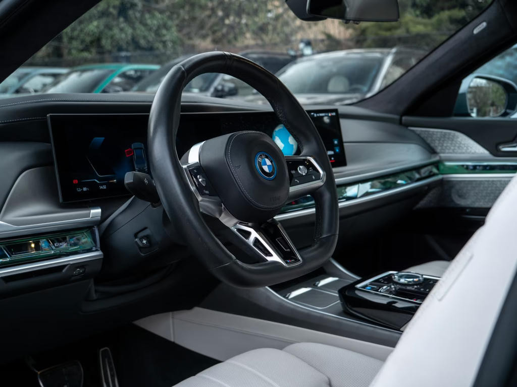 BMW i7