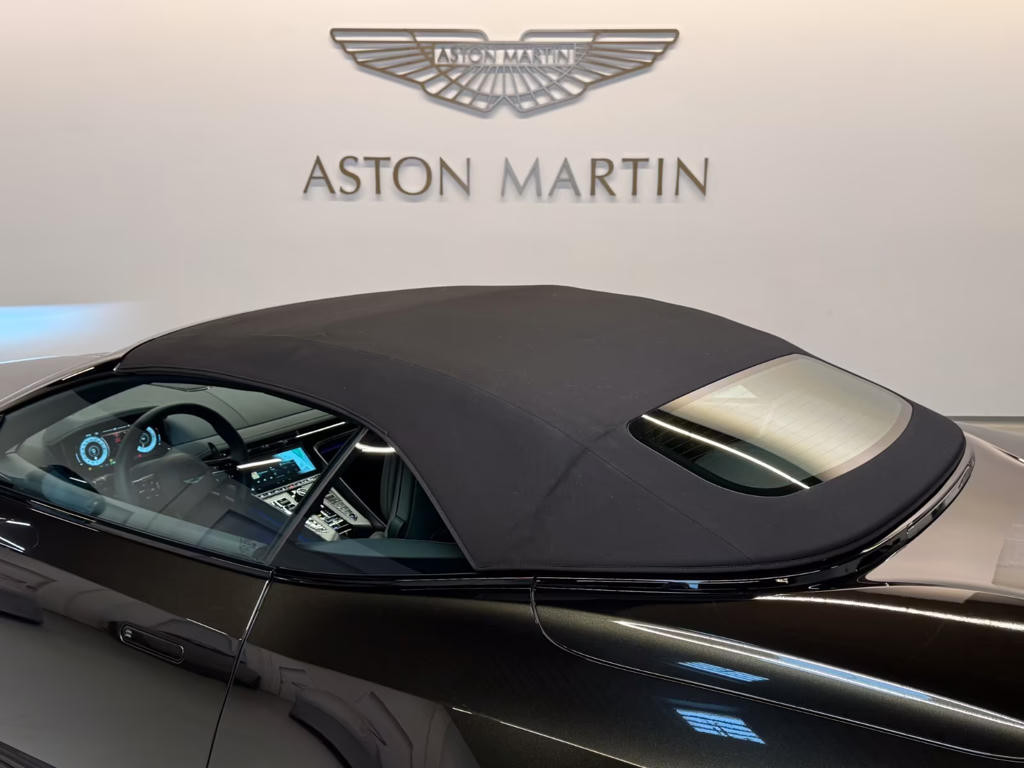 Aston Martin DB12