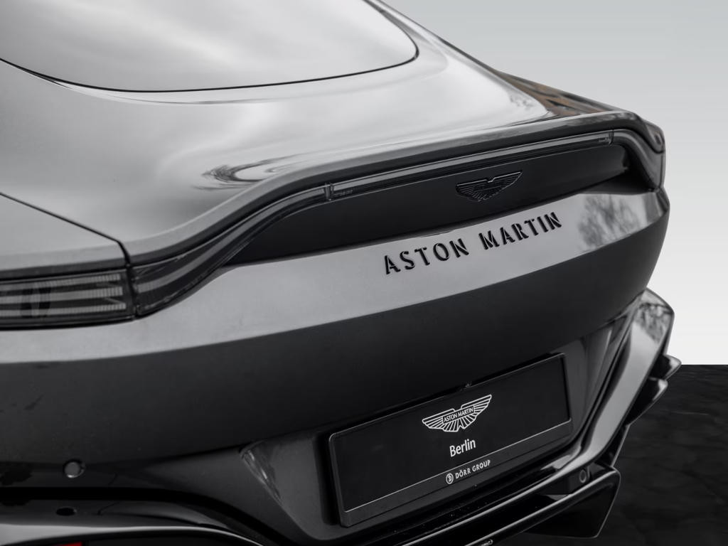 Aston Martin V8 Vantage