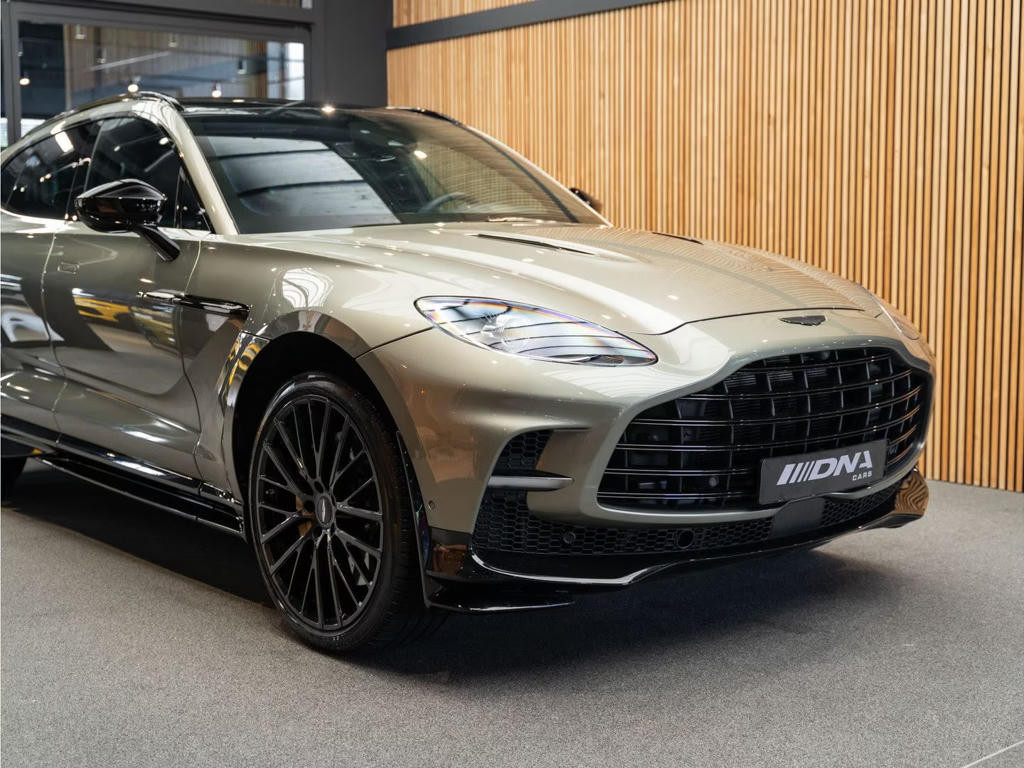 Aston Martin DBX