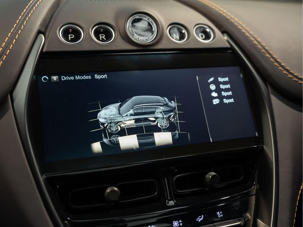 Aston Martin DBX