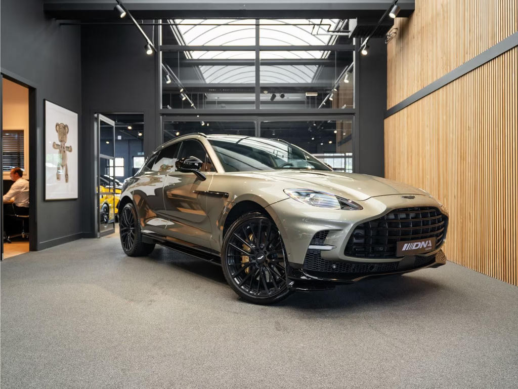 Aston Martin DBX