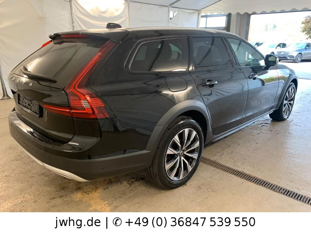 Volvo V90 Cross Country