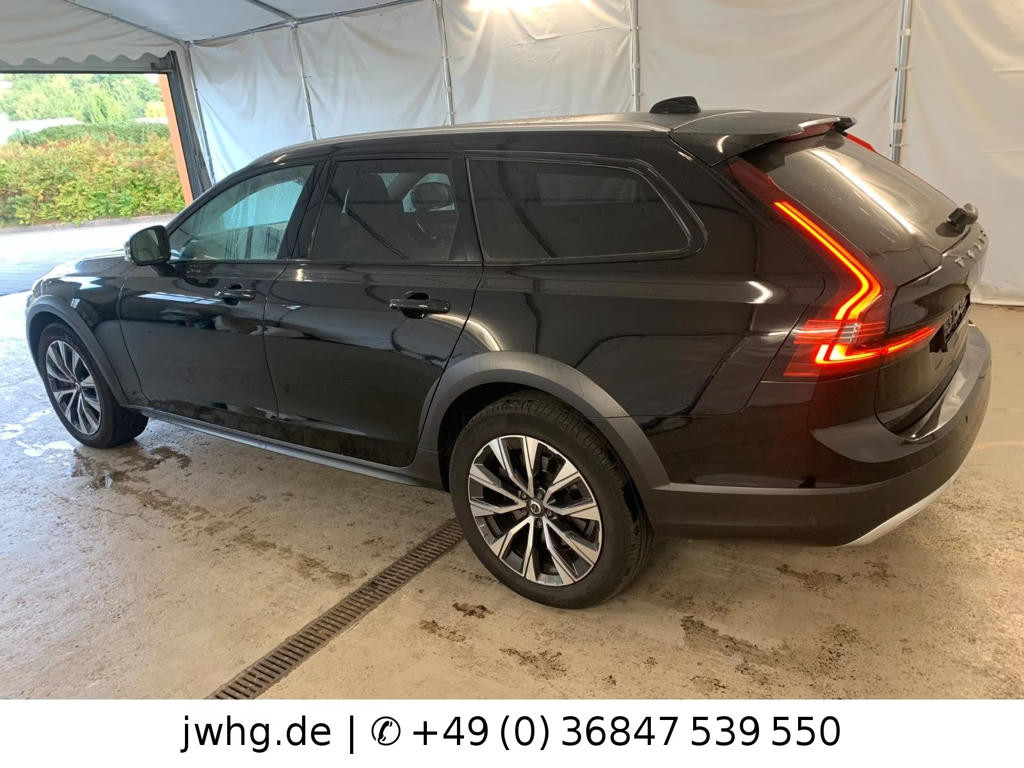 Volvo V90 Cross Country