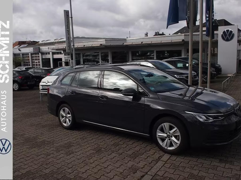 Volkswagen Golf 2023 Benzine