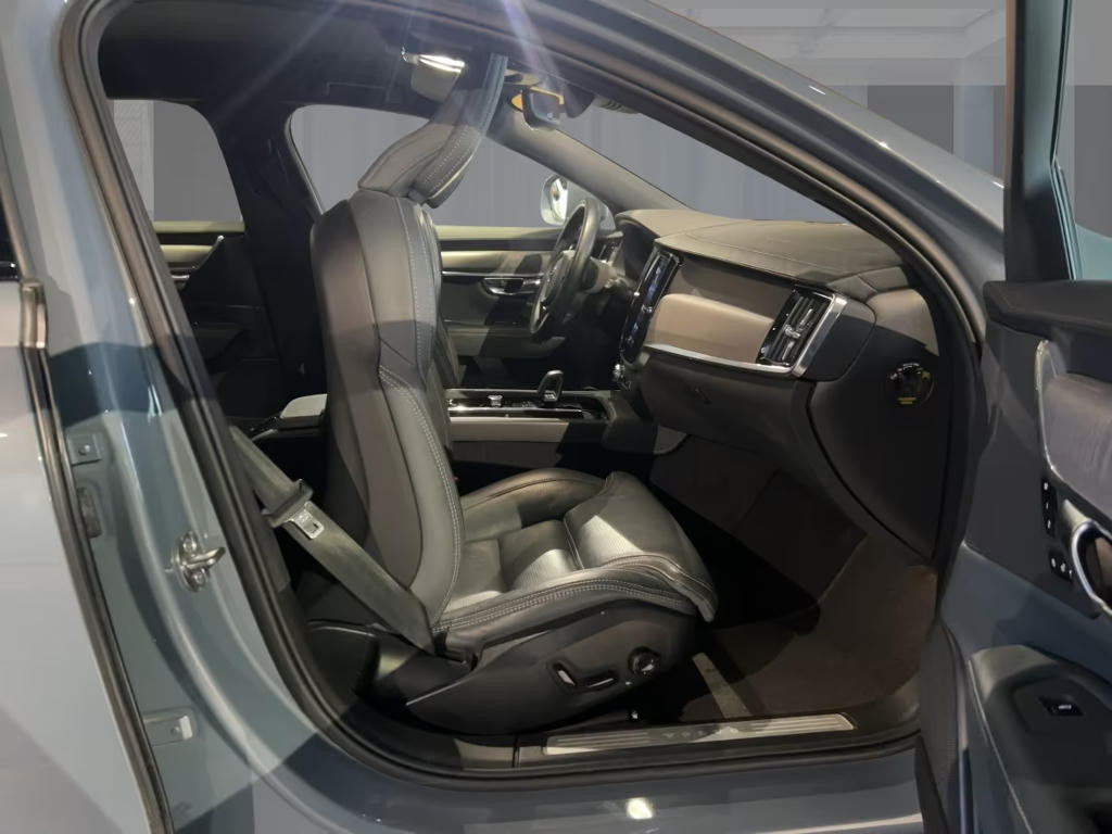 Volvo V90 Cross Country