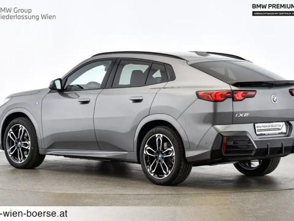 BMW iX2