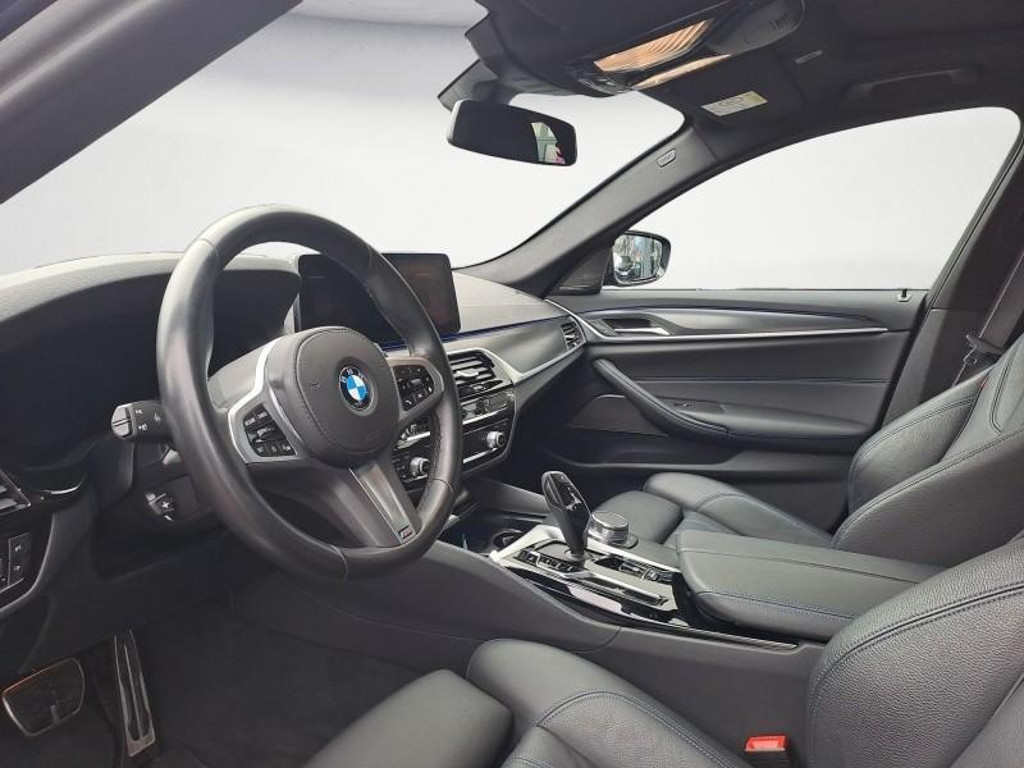BMW M550