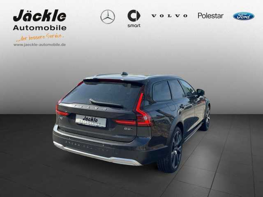 Volvo V90 Cross Country