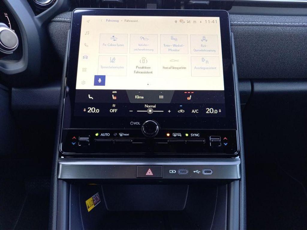 Lexus LBX
