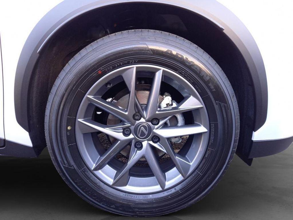 Lexus LBX