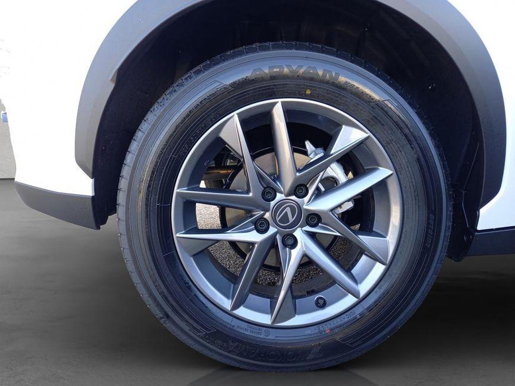 Lexus LBX