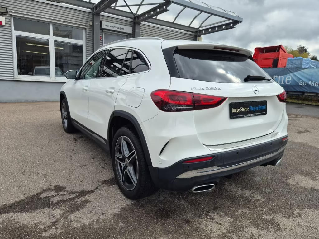 Mercedes-Benz GLA-Klasse
