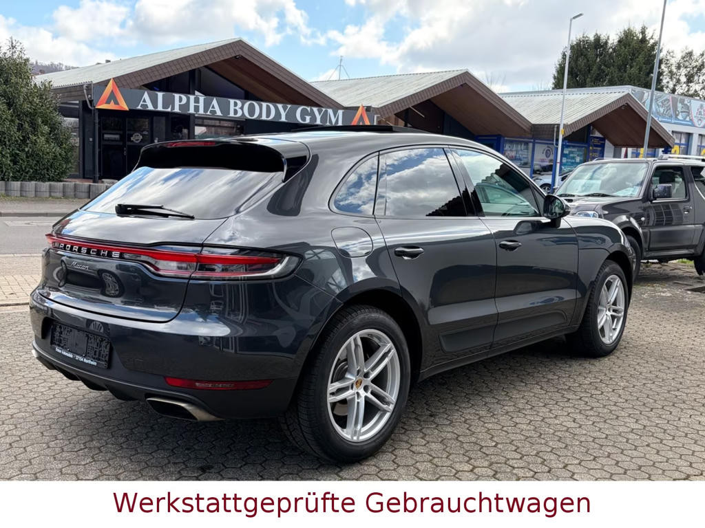Porsche Macan