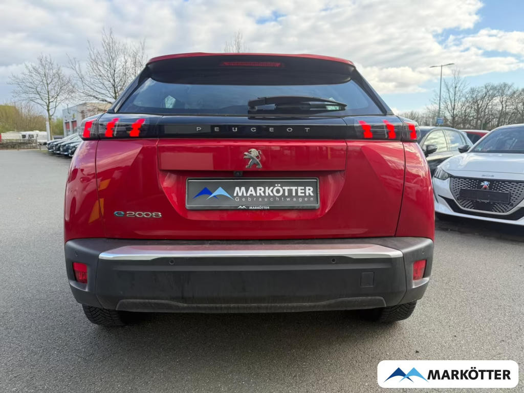 Peugeot e-2008
