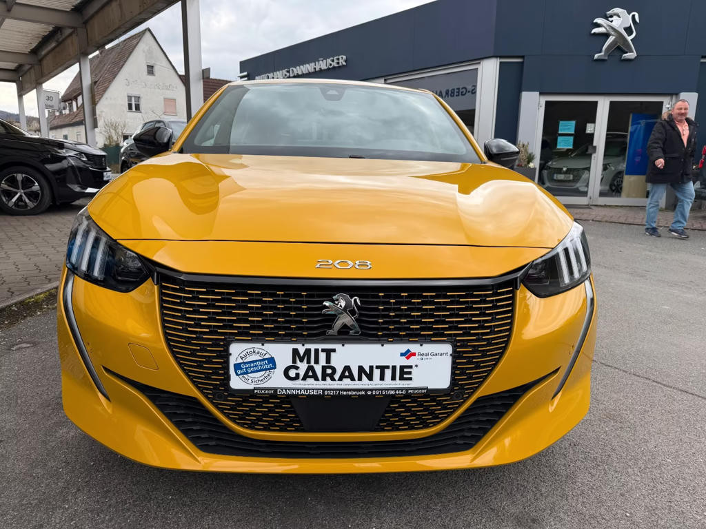 Peugeot e-208