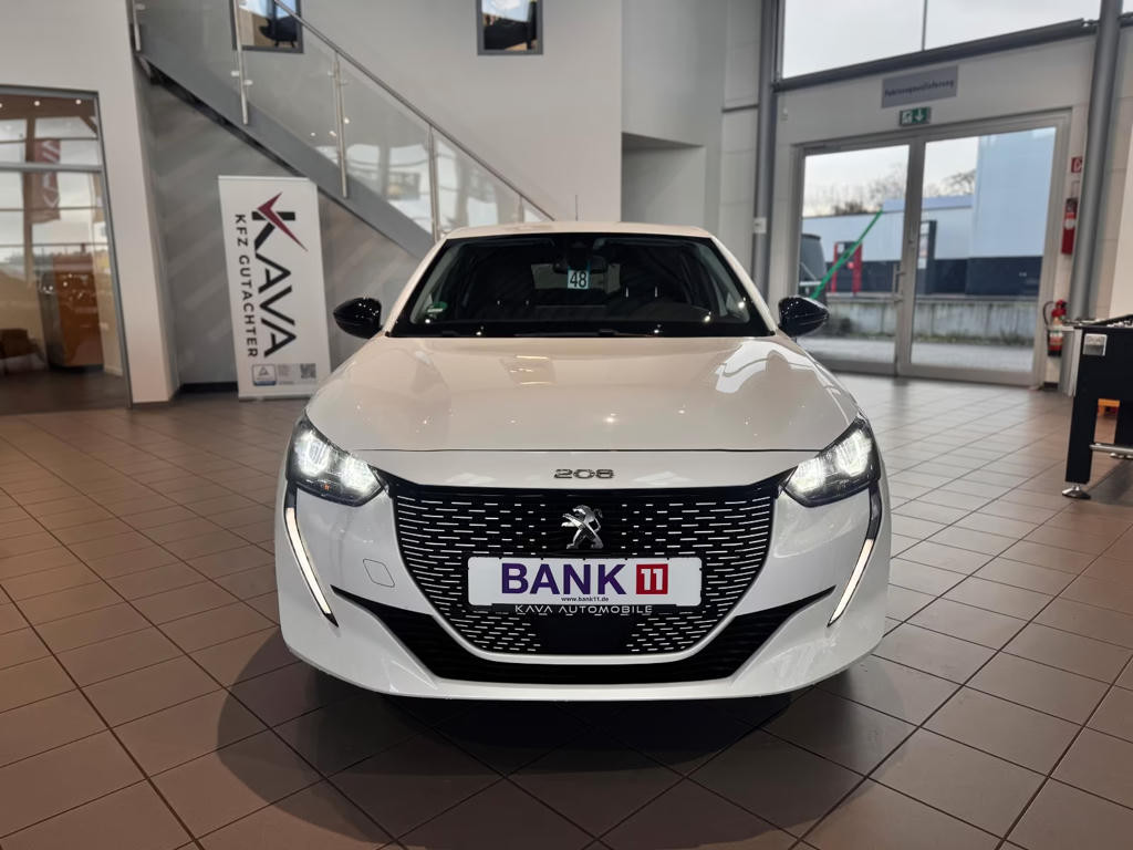 Peugeot e-208