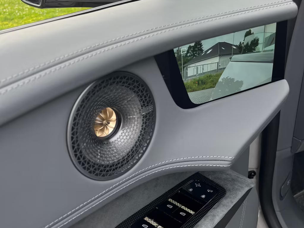 Lotus Eletre