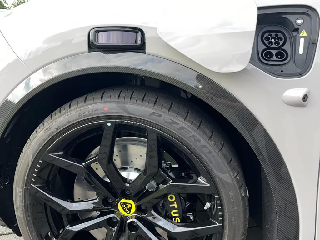 Lotus Eletre