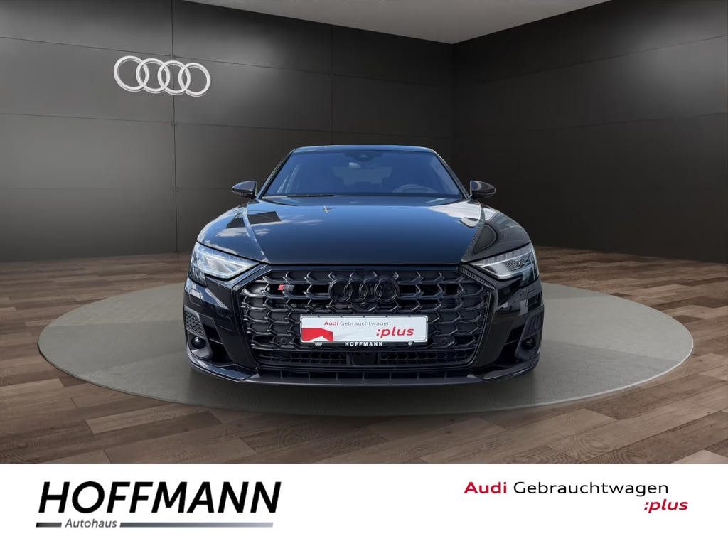Audi S8