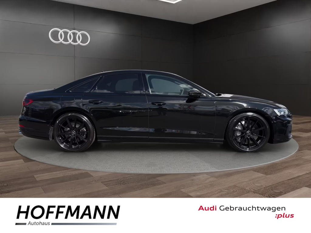 Audi S8