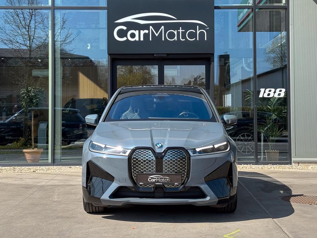 BMW iX