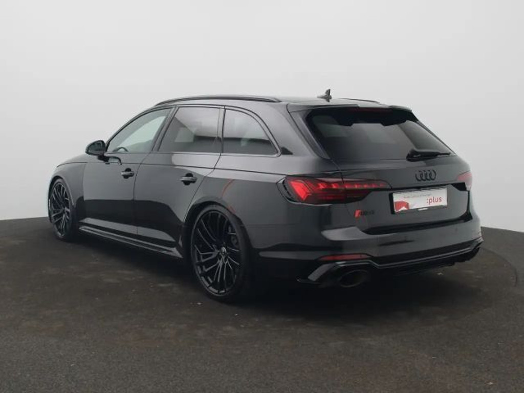 Audi RS4
