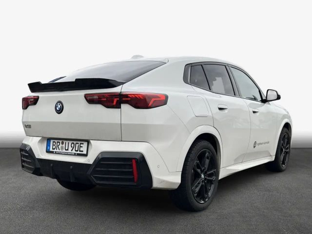 BMW iX2
