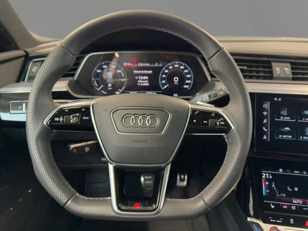 Audi SQ8 e-tron
