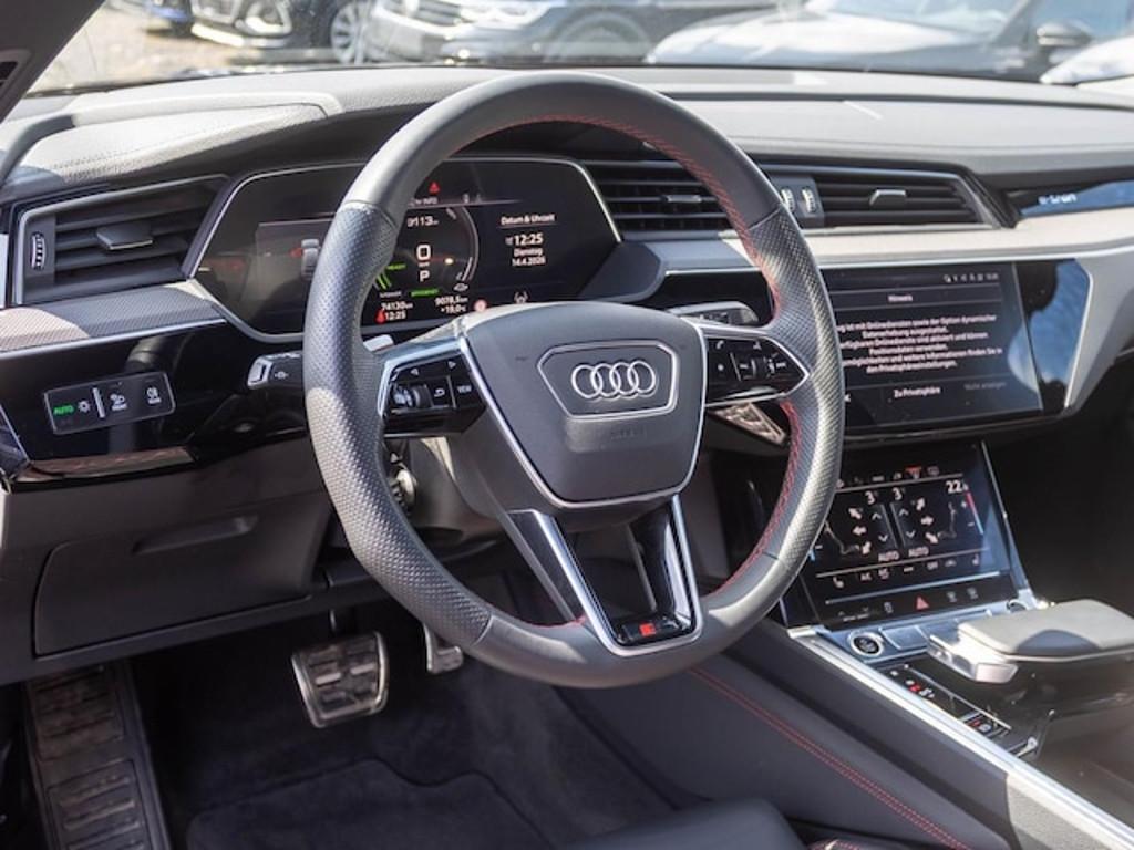 Audi Q8 e-tron