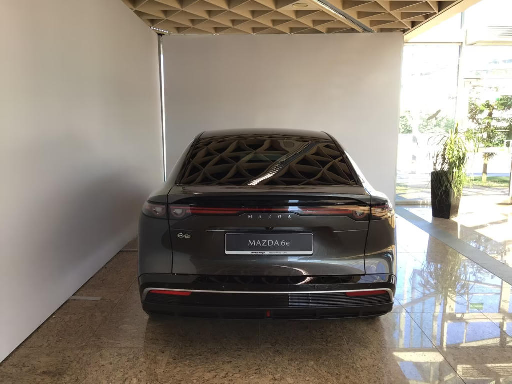Mazda 6e