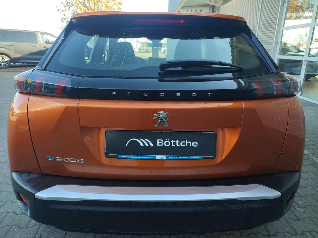 Peugeot e-2008