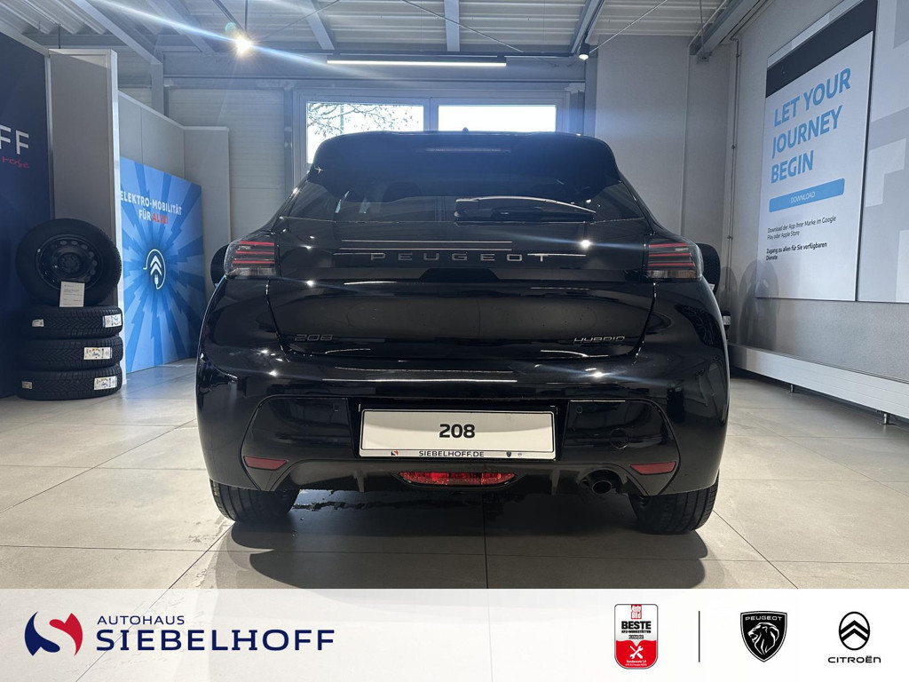 Peugeot e-208