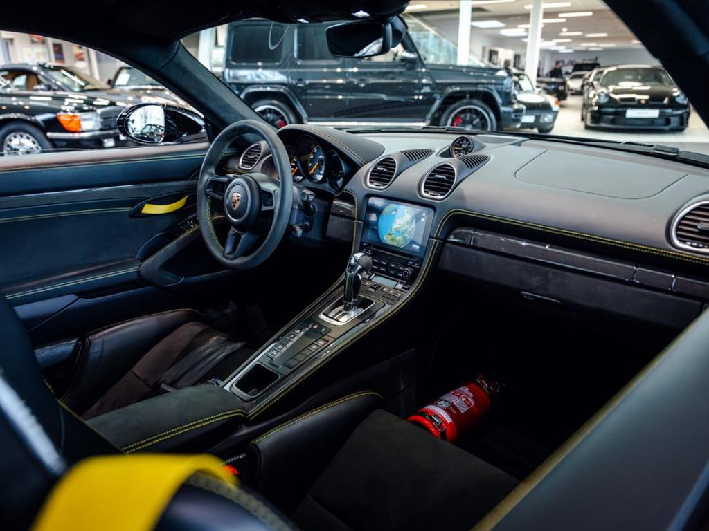 Porsche Cayman