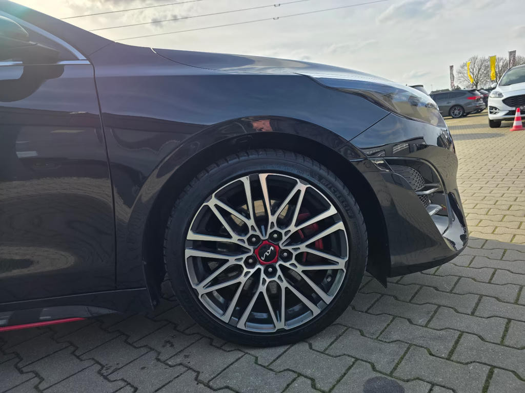 Kia ProCeed