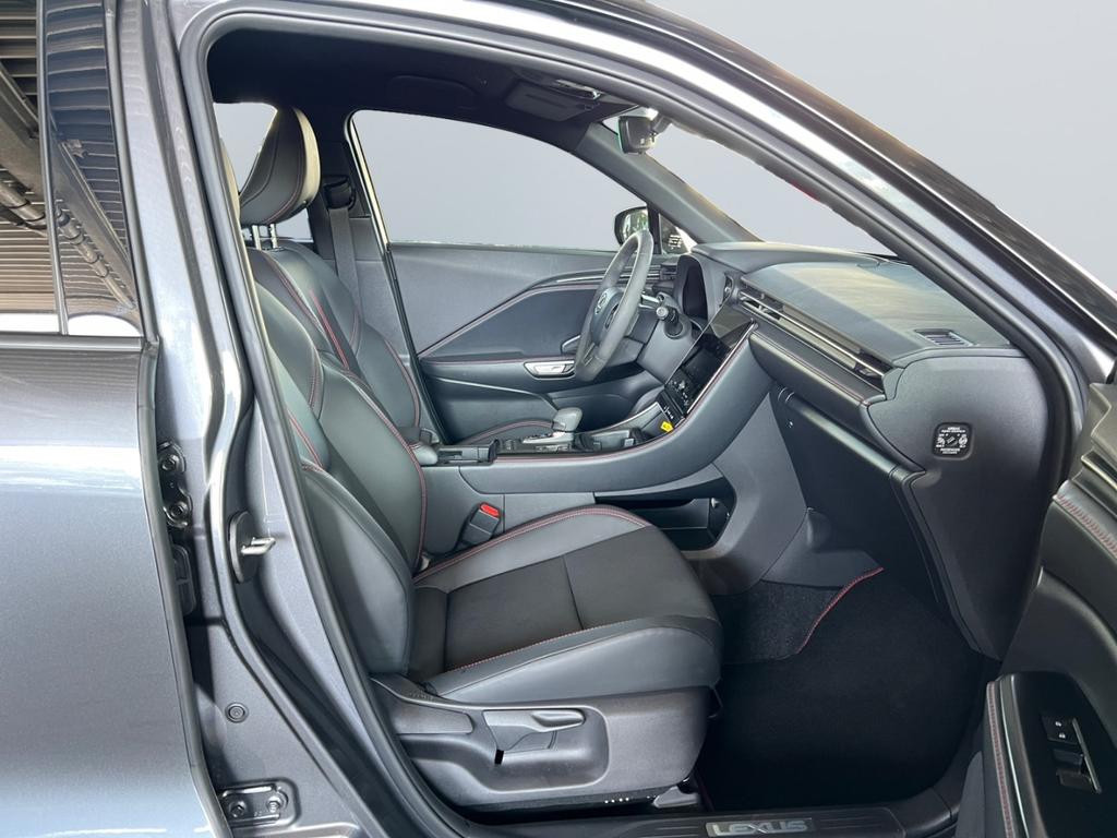 Lexus LBX