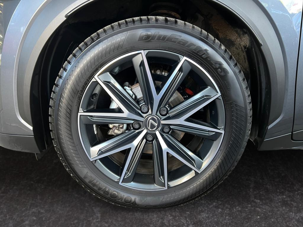Lexus LBX