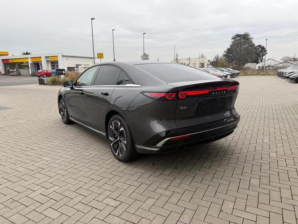 Mazda 6e