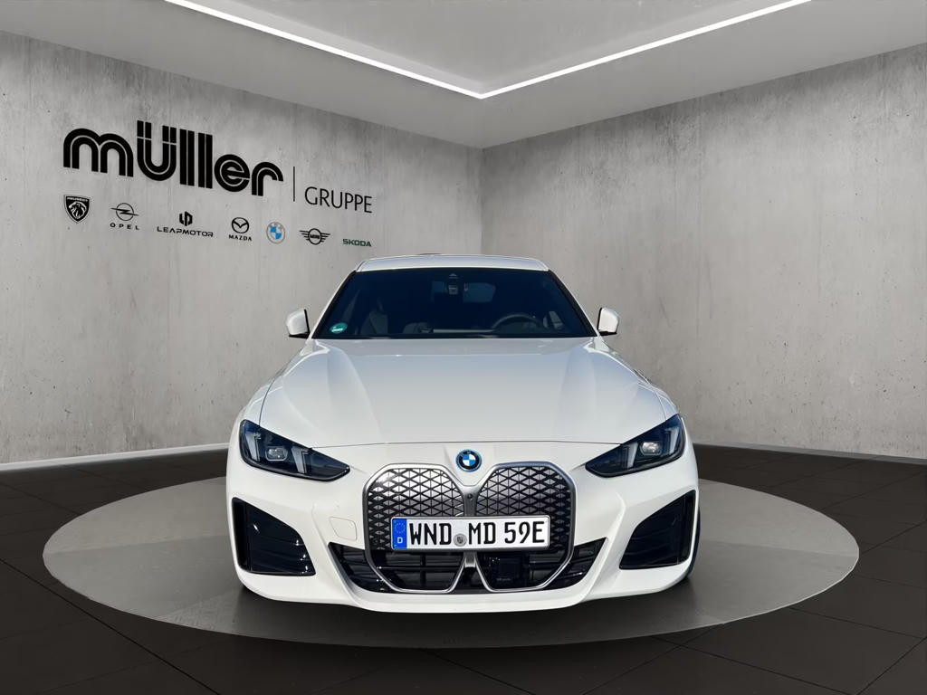 BMW i4