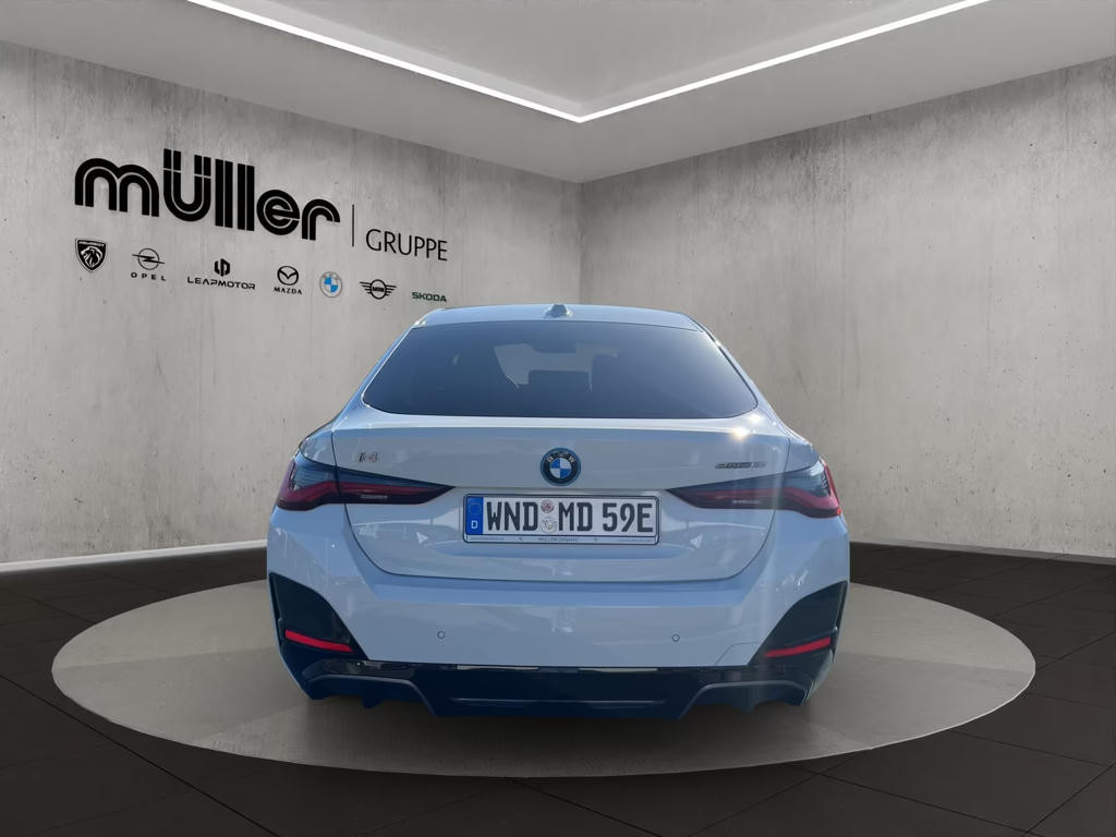 BMW i4